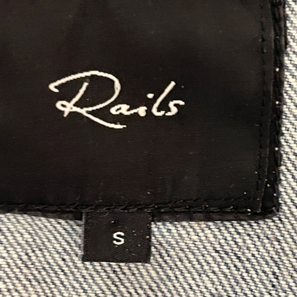 Rails brand jean jacket in size small - Picture 4 of 7